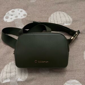 lululemon athletica Green Crossbody Bag